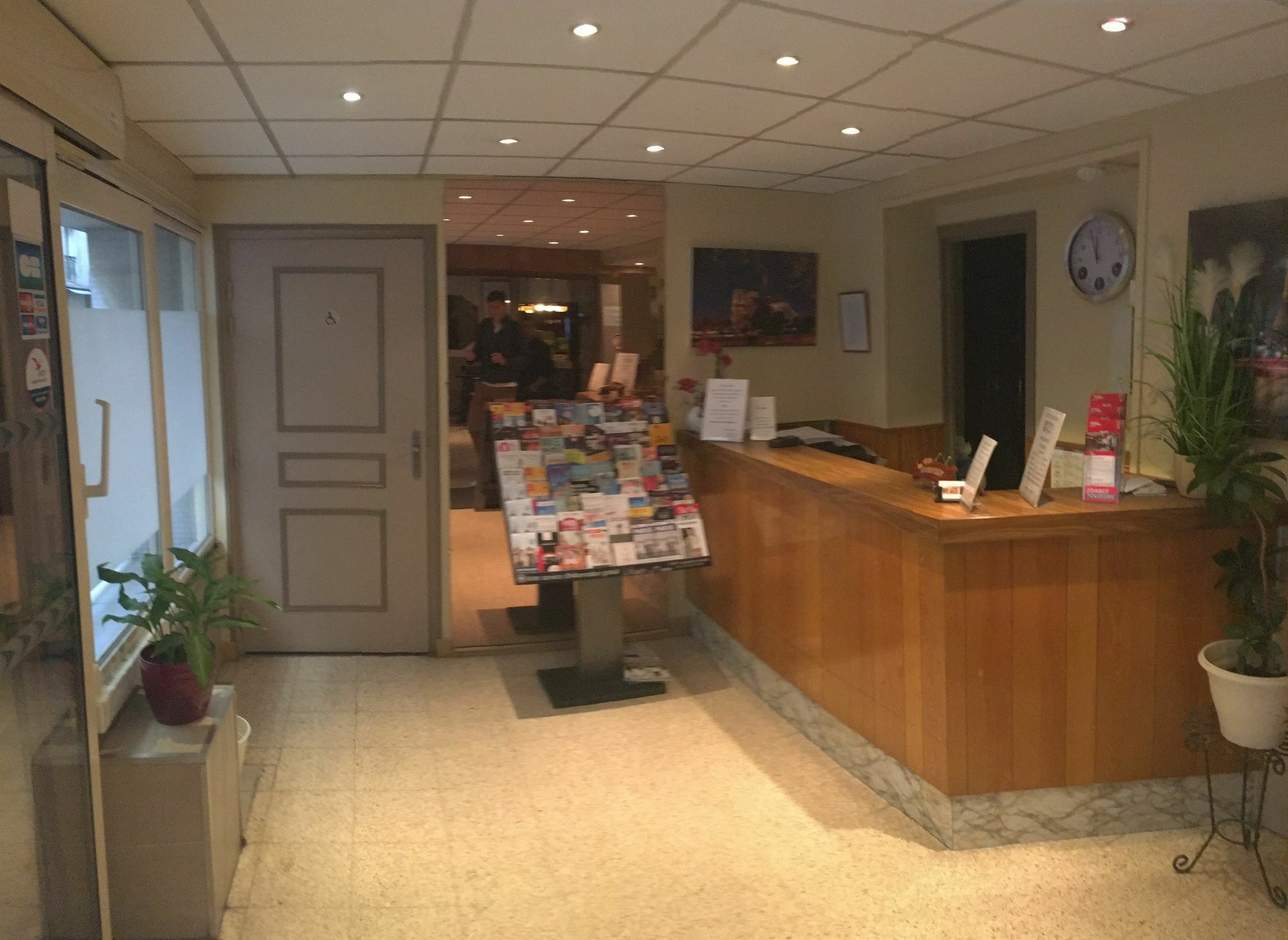 Jarry Confort Hotel Parijs